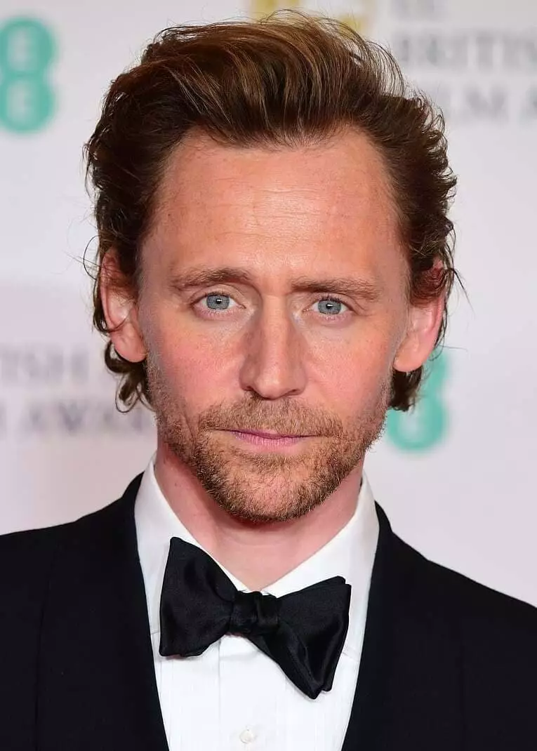 Tom Hiddleston - Biografía, vida persoal, foto, noticias, películas, Loki, dependente Ashton, Dancing, "Instagram" 2021