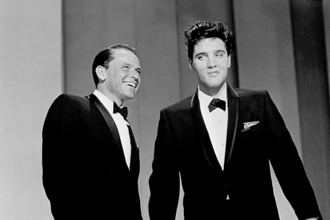 Frank Sinatra an den Elvis Presley