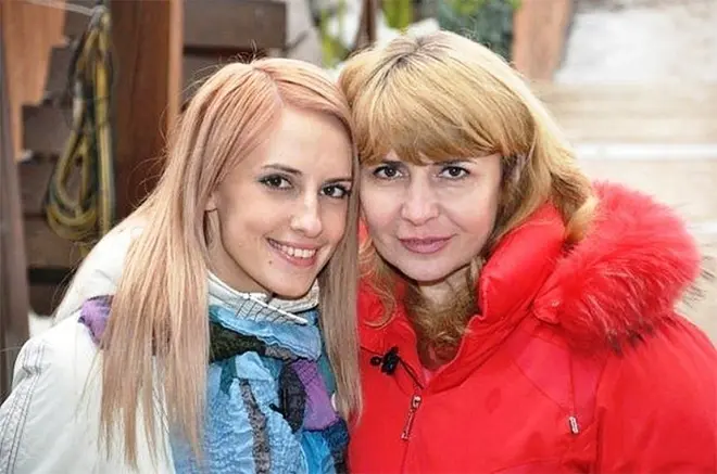 Olga Gazhenko với mẹ Irina Agibalova