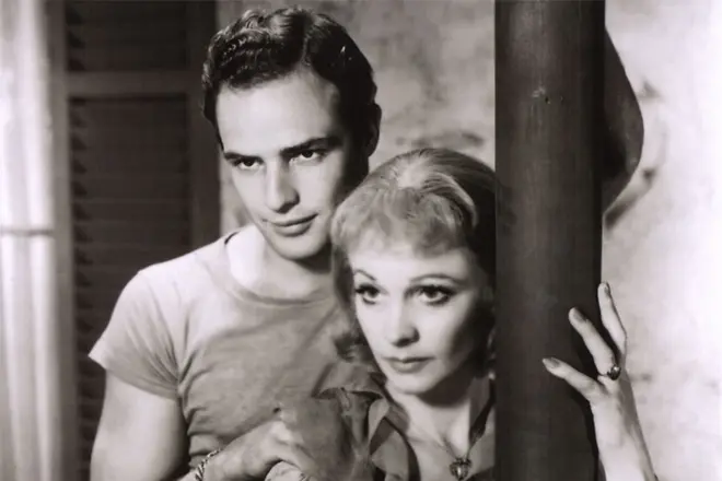 Vivien Lee e Marlon Brando na película