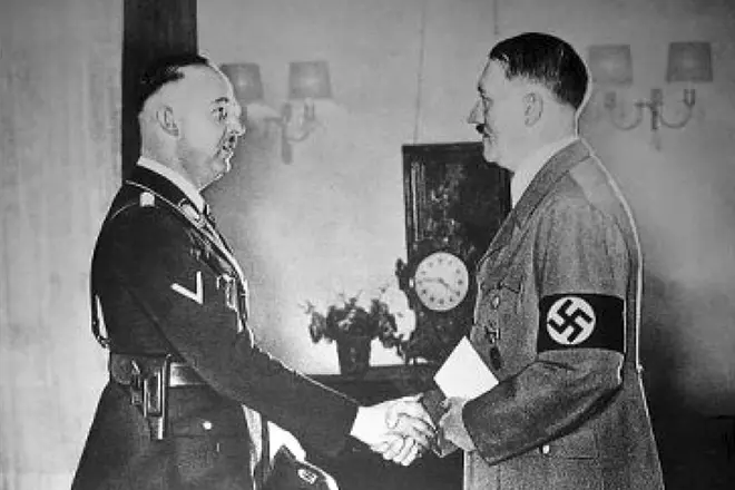 Henry Himmler en Adolf Hitler