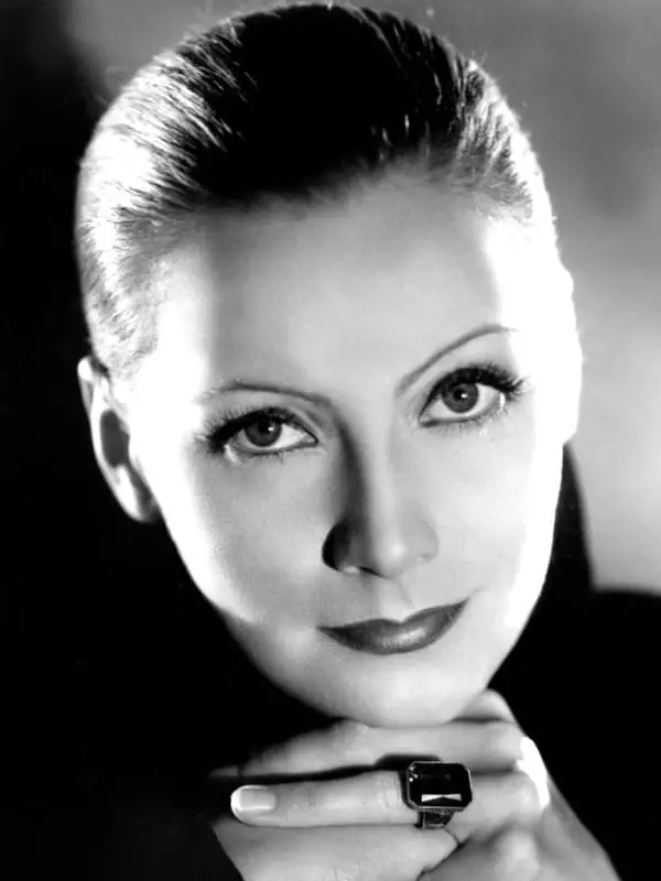 Greta Garbo - Biography, Photo, Fiainana manokana, Sarimihetsika ary ny Fahafatesana