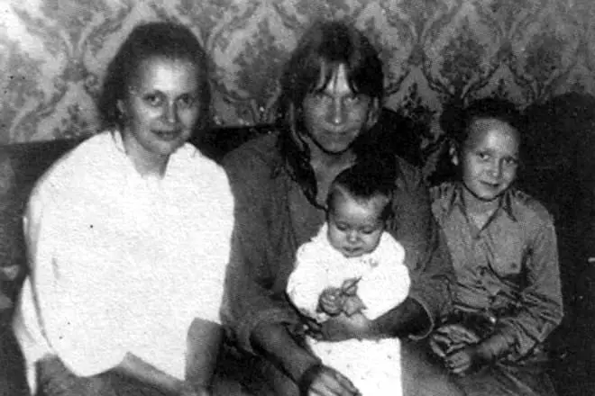 परिवार के साथ Valery Kipelov