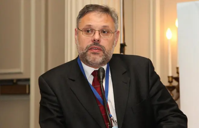 经济学家，公关和Blogger Mikhail Khazin