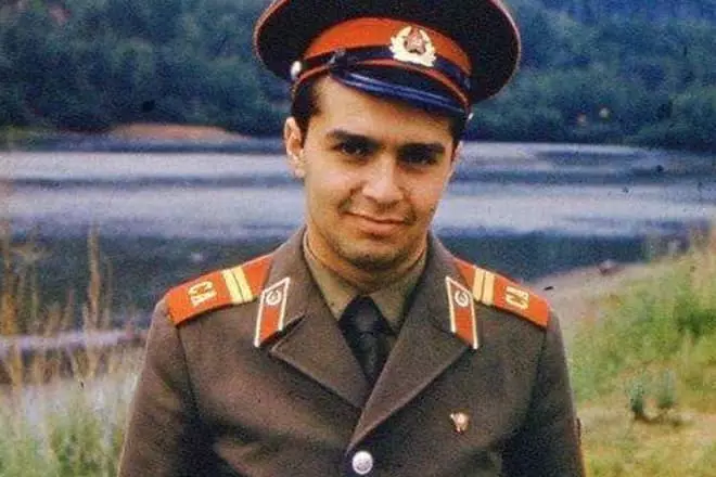 Виктор Схендеровицх у војсци