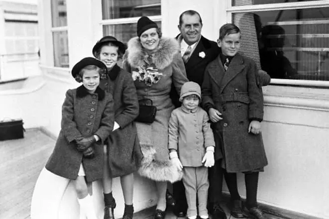 Grace Kelly avec la famille