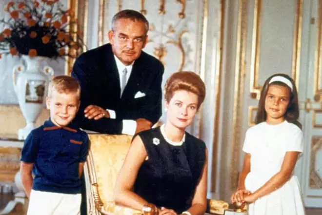 Grace Kelly med sin mann og barn
