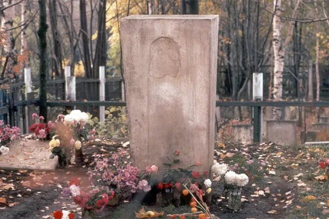 Pasternak's Grave.