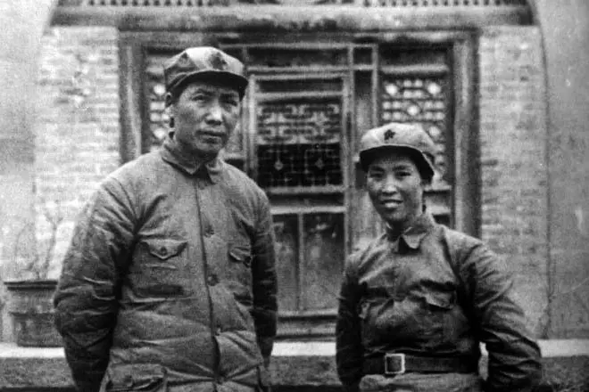 Mao Zedong gyda thrydydd gwraig