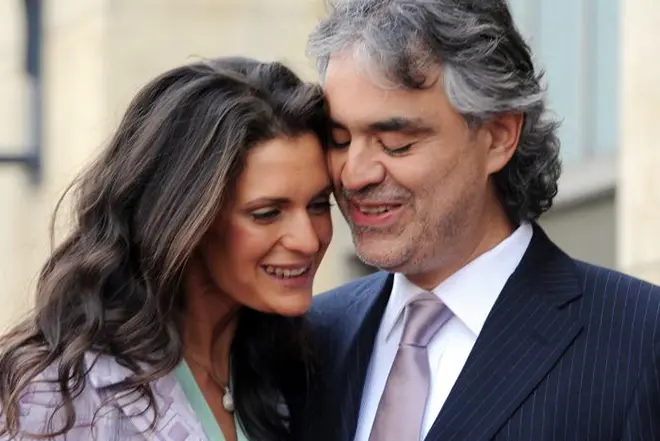 Andrea Bochelli med sin kone Veronica