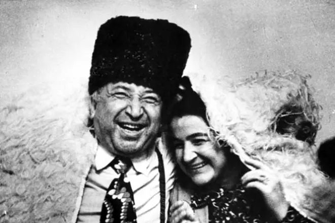 Rasul Gamzatov med sin kone