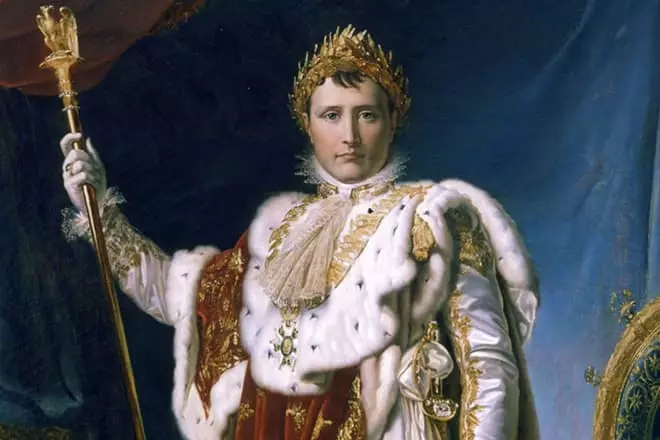 الإمبراطور نابليون bonaparte.