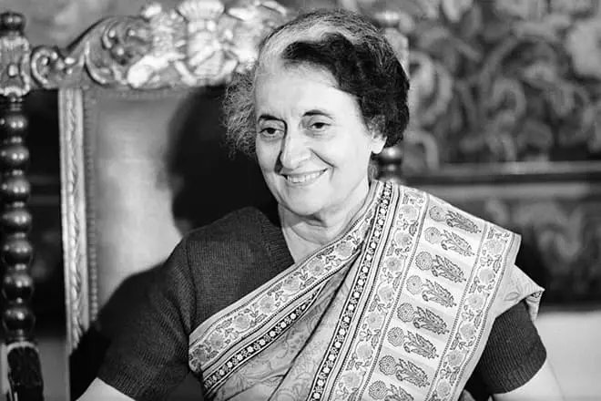 Waziri Mkuu Indira Gandhi.