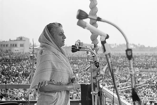 Konuşma Indira Gandhi.