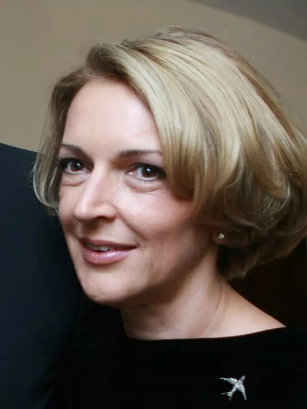 Larisa Sinelshchov - Biogrāfija, foto, personīgā dzīve, sieva Konstantin Ernst, bērni 2021