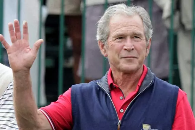Джордж Буш қазір