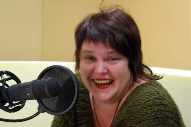 Олена Казарінова на радіо