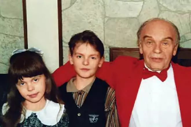 Uşaqlarla Vladimir Shansky