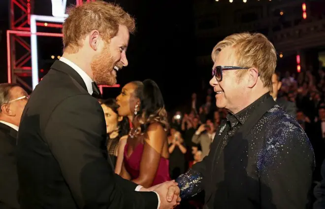 Elton John på Bryllupet af Prince Harry