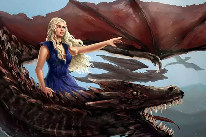 Daeneeris Targareyne - Dragon Annesi