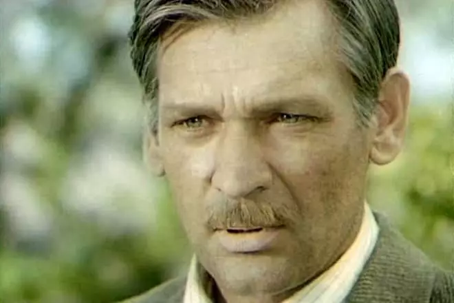 Peter Veljaminov dalam filem itu