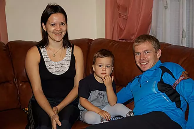 ایوان واسوف با همسر و فرزندانش