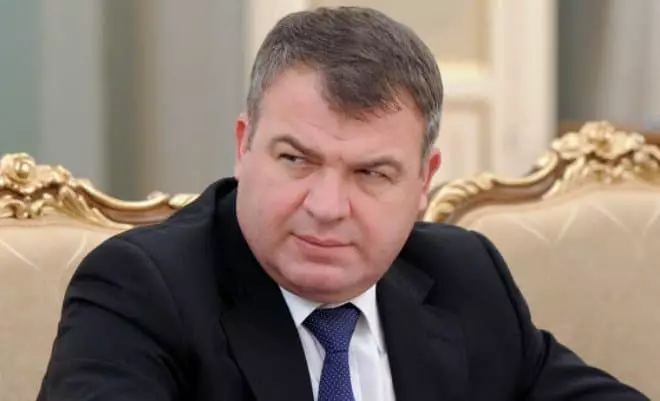 Politik Anatoly Serdyukov.