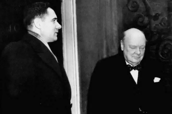 Andrei Gromyko và Winston Churchill