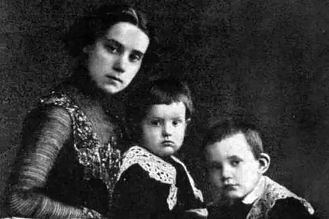 اولین همسر الکساندر کرنسکی و فرزندانش