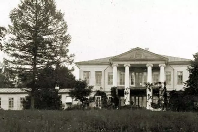 Familian Manor