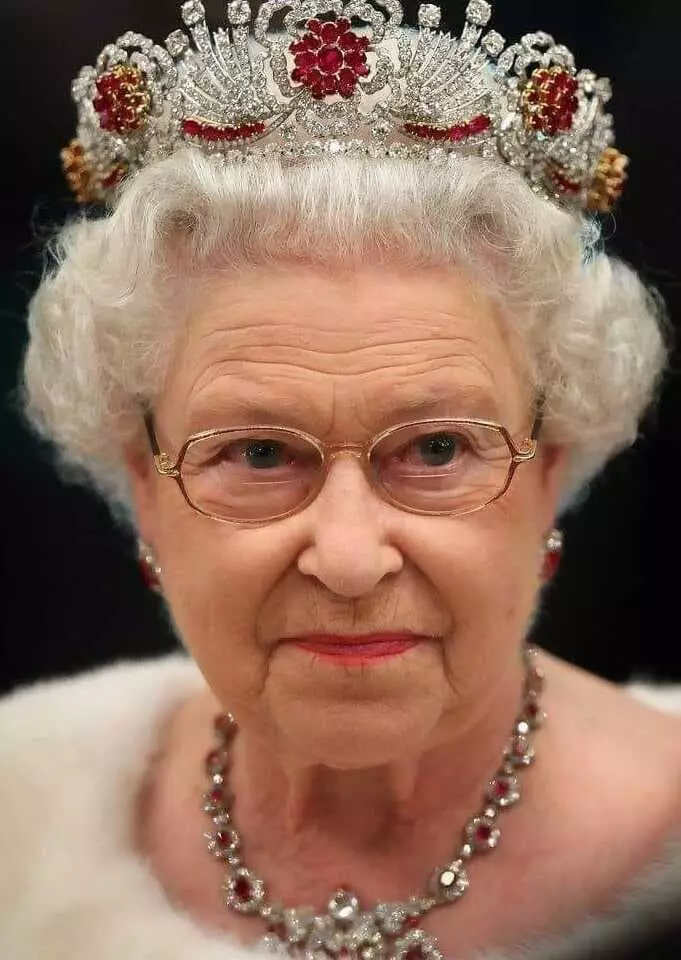 Elizabeth II - Ọmụmụ, Ndụ Onwe Gị, Foto, Queen of Great Britain, Ocheeze, "Instagram" 2021