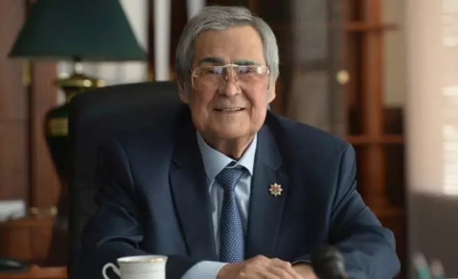 Gobernador da rexión de Kemerovo Amman Tuleyev