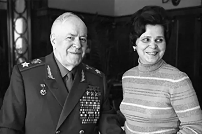 Georgy Zhukov coa súa muller