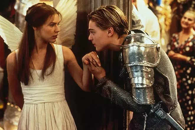 Leonardo Di Kaprio ndi Claire Danes ngati romeo ndi Juliet
