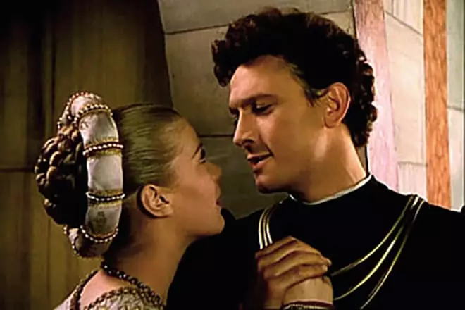 Lawrence Harvey e Susan Shertol como Romeo e Julieta