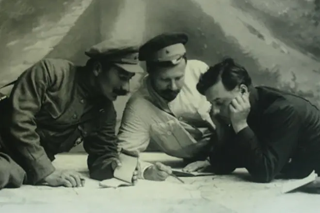 Semyon Budyanny، Mikhail Frunze اور Clement Voroshilov