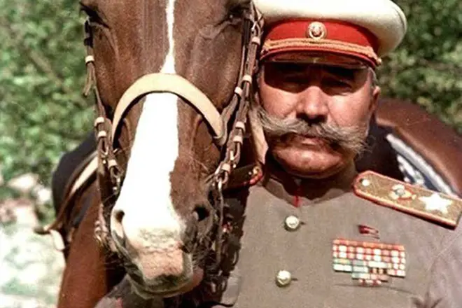 Semyon Budy un viņa zirgu sofists