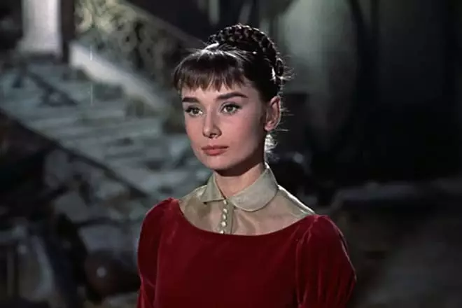 U-Audrey Hepburn njengeNatasha Rostova