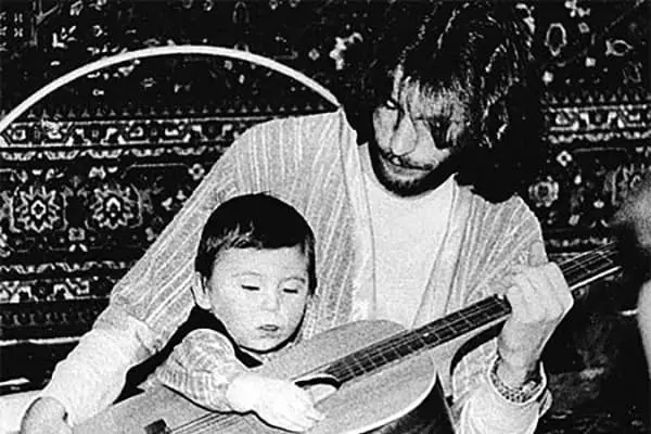 Igor Talkov com um filho de um ano de filho Igor