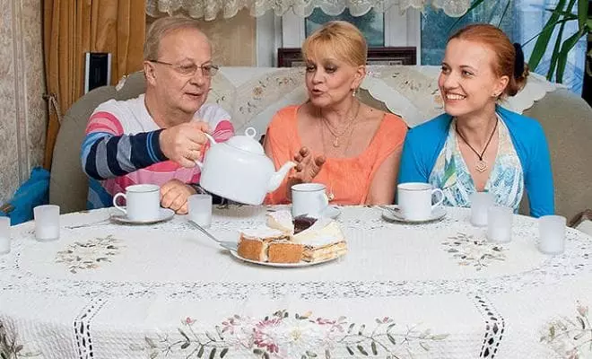 Irina Shevchuk en Alexander Afanasyev met zijn dochter