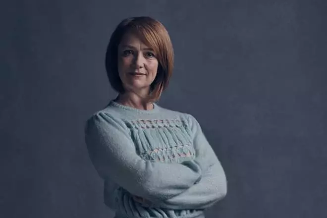Miller de amapola en el papel de adultos Ginny Weasley en la obra