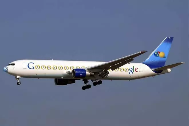 Ինքնաթիռ Սերգեյ Բրինա եւ Լարի Էջ Բոինգ 767-200 «Google Jet»