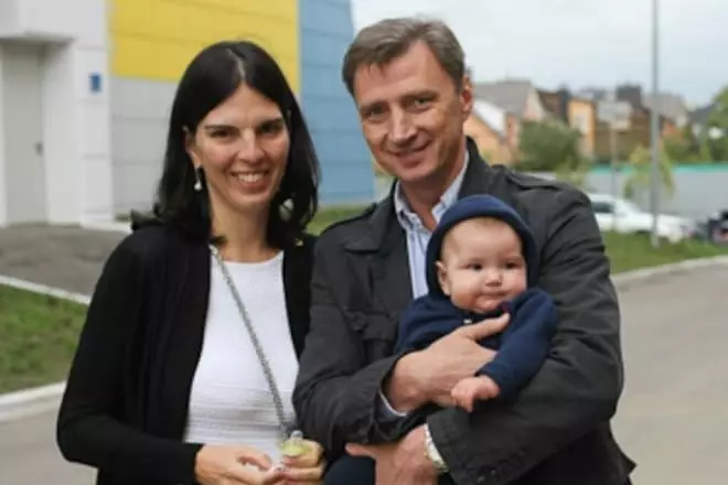 Oleg Vasilyev ve karısı Natalia ve Oğul