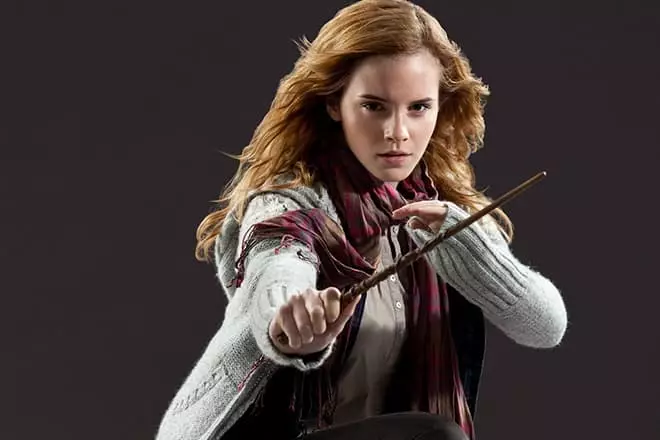 Hermiona Granger s kouzelnou hůlkou