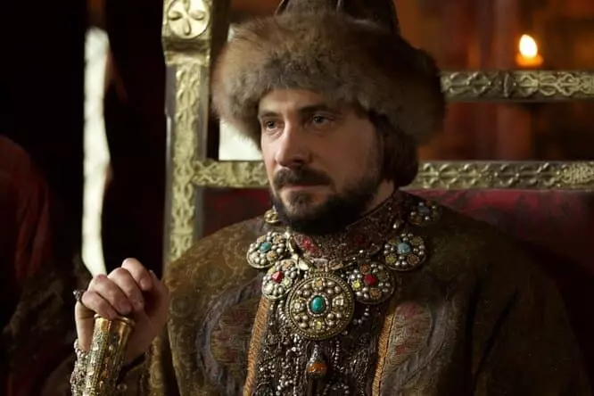 Evgeny Tsyganov jako Ivan III w serii