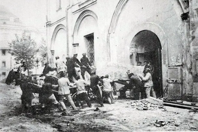 การทำลายหลุมฝังศพของ Sofia Paleolog ในปี 1929