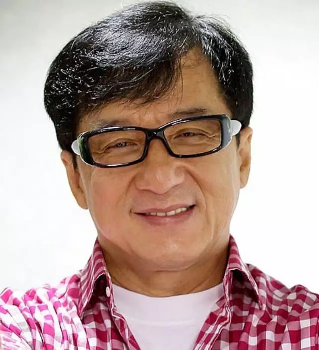 Jackie Chan - biografija, fotografija, osebno življenje, novice, filmografija 2021