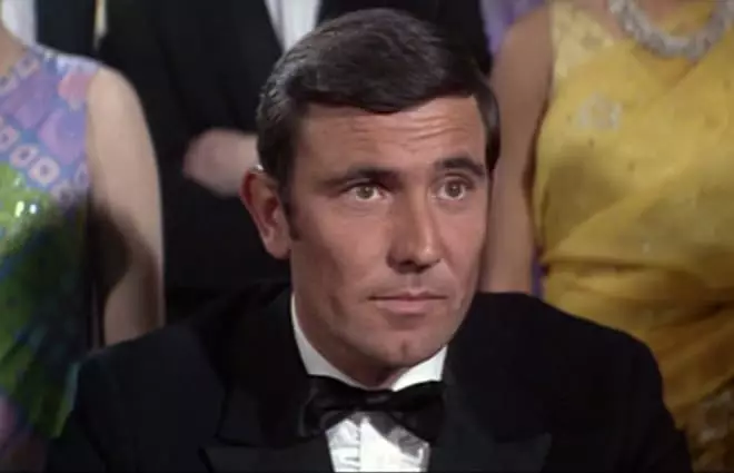 George Lazenby com a James Bond