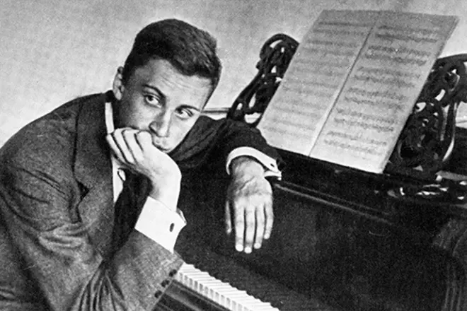 Prokofiev Sergey ing Pemuda