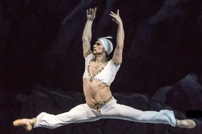 Ivan Vasiliev - biyografi, foto, lavi pèsonèl, Nouvèl, Ballet 2021 18936_4
